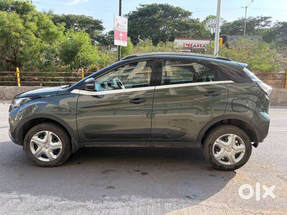 Tata Nexon 1.5 Revotorq Xma Plus (s) Amt, 2021, Petrol