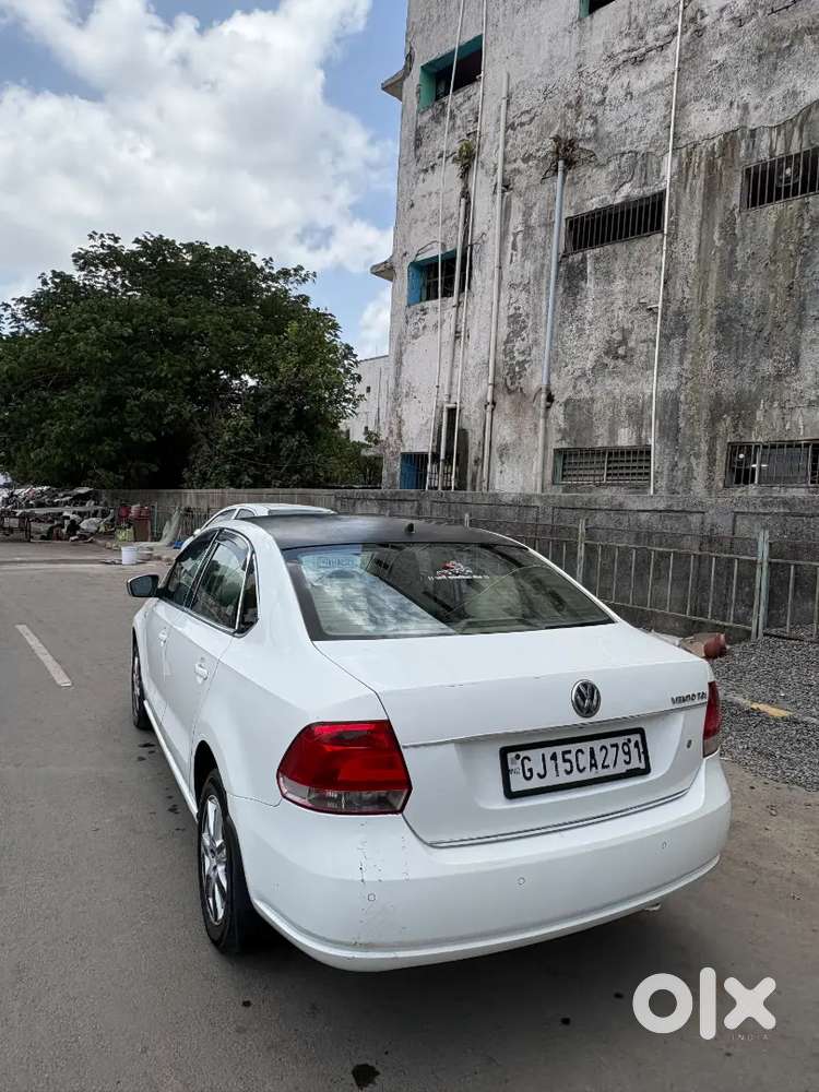 Volkswagen Vento Highline 2012