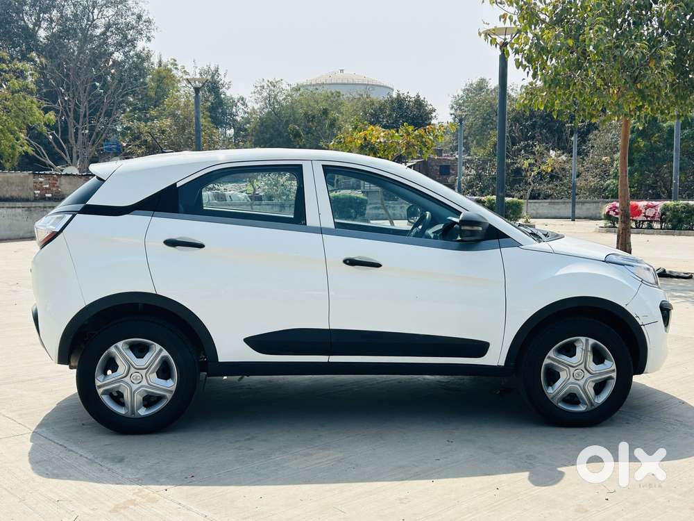 Tata Nexon 1.5 Revotorq Xma Amt (s), 2019, Petrol