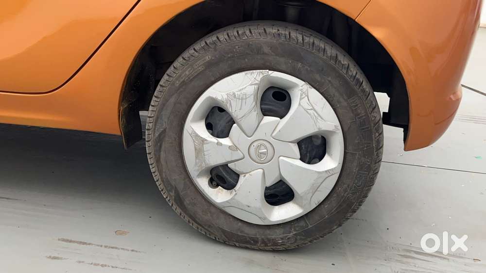 Tata Tiago 1.2 Revotron Xt, 2016, Petrol