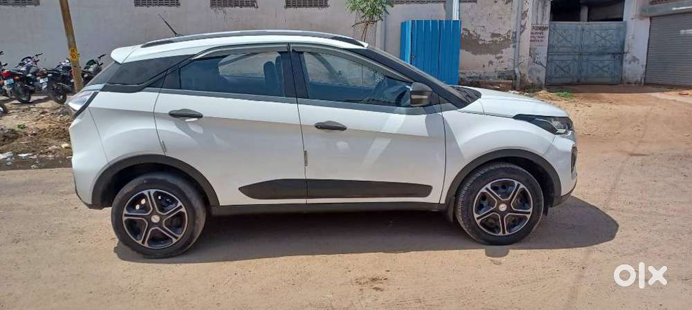 Tata Nexon 1.5 Revotorq Xm (s), 2022, Diesel