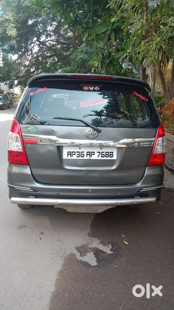 Toyota Innova 2012