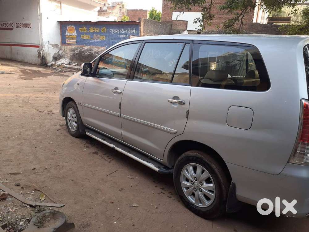 Toyota Innova 2010 Diesel Well Maintained