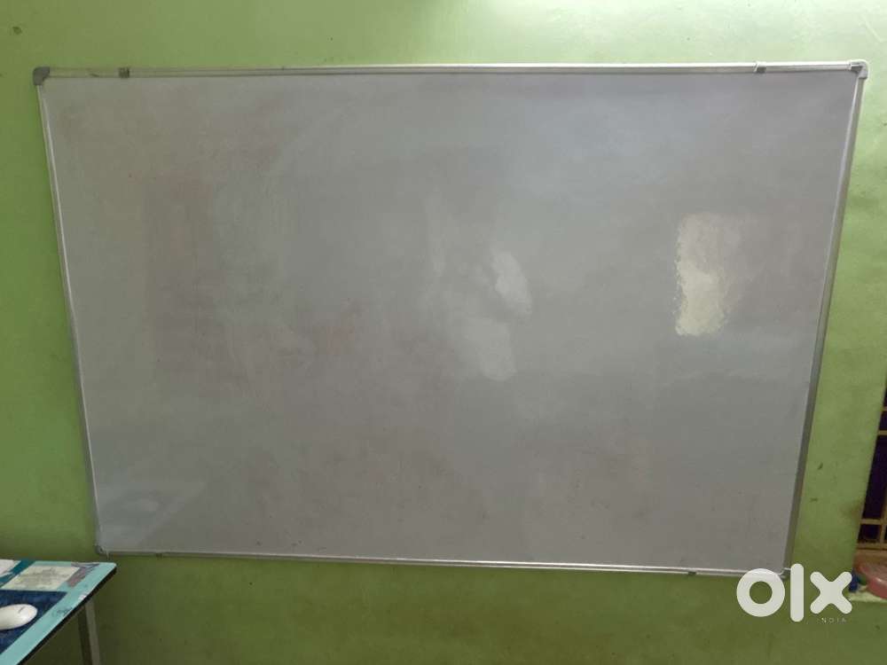 White board 6*4 size