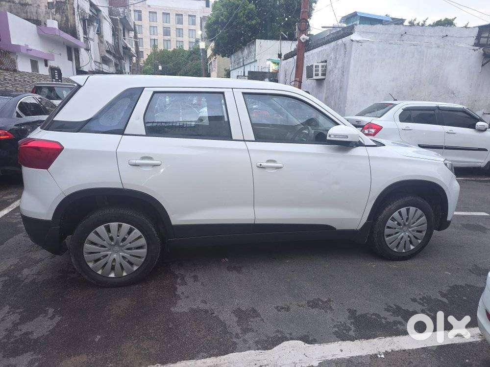 Maruti Suzuki Brezza Vxi At, 2020, Petrol