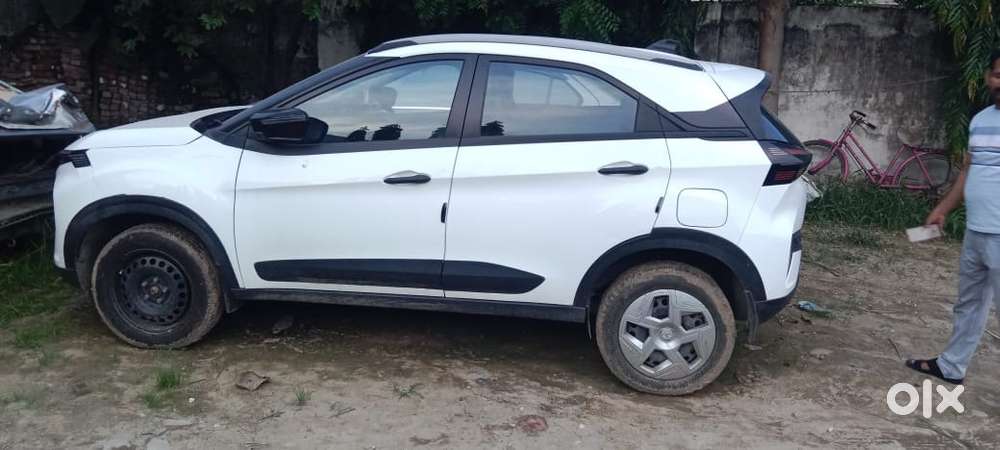 Tata Nexon Petrol 2023