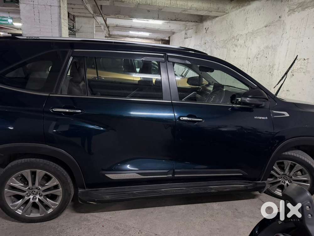 Toyota Innova Hycross 2023 Hybrid