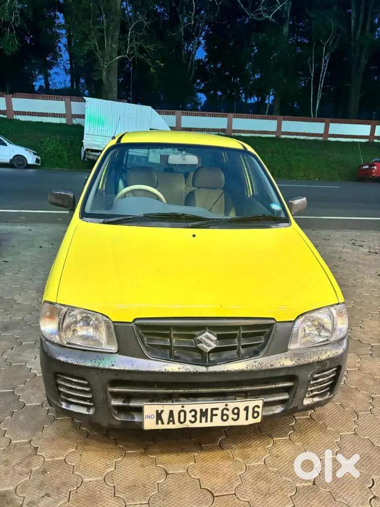 New Seat Cover And New Floor Mate and 80% Tyre, well maintained