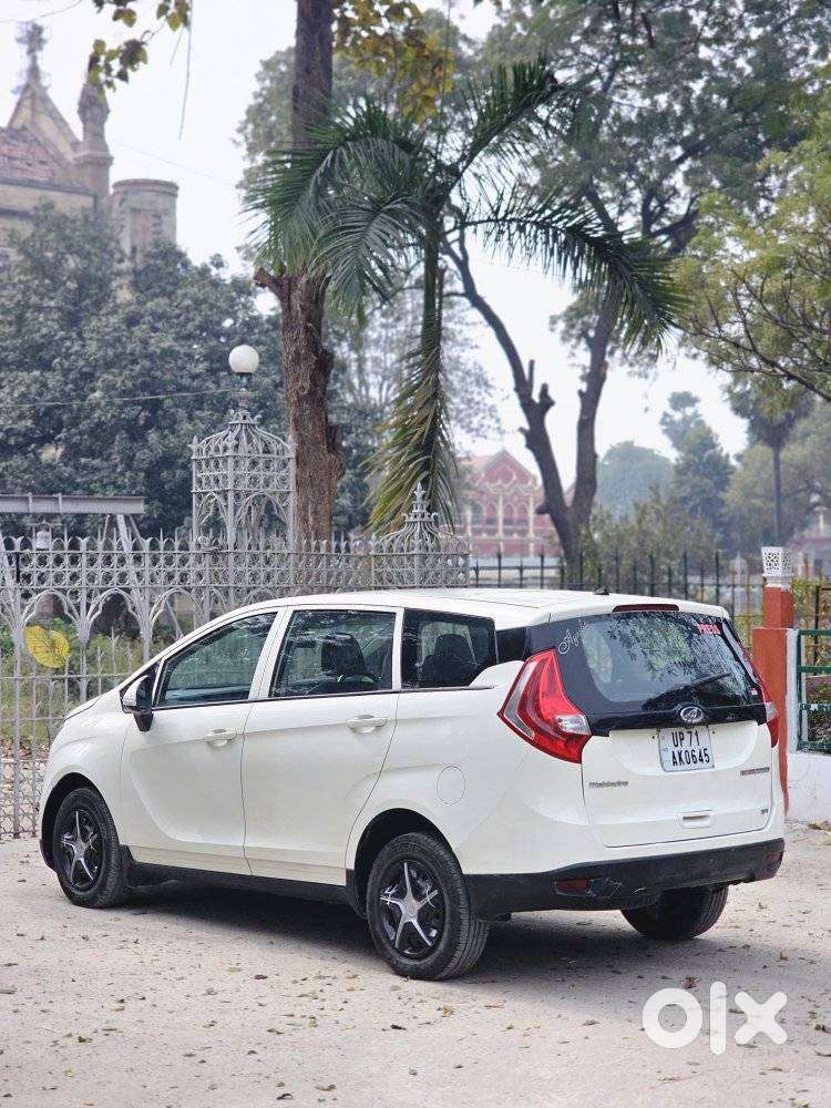 Mahindra Marazzo M6, 2019, Diesel