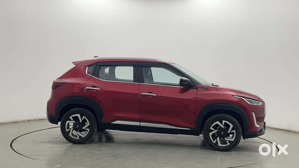Nissan Magnite 1.0 Xv Premium, 2023, Petrol