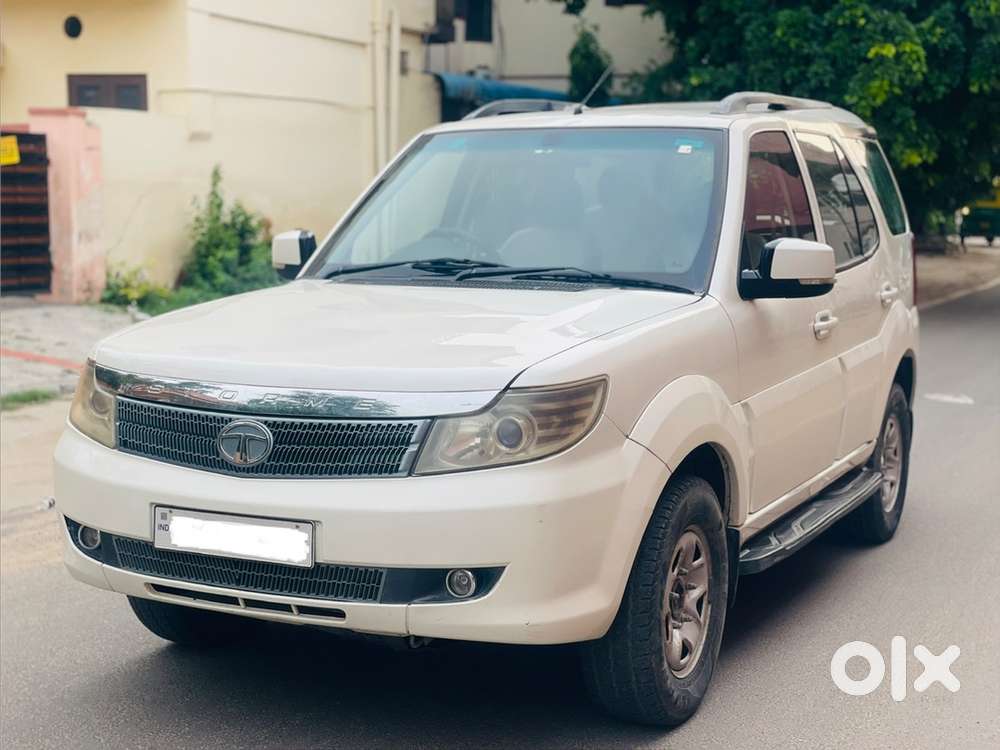 Tata Safari Storme 2015