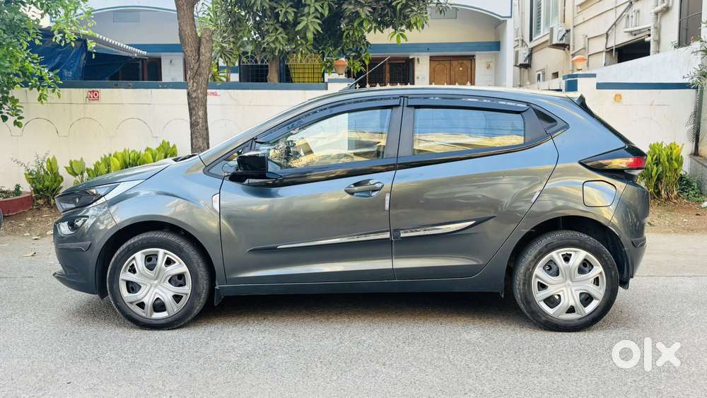 Tata Altroz 1.2 Xt, 2022, Petrol