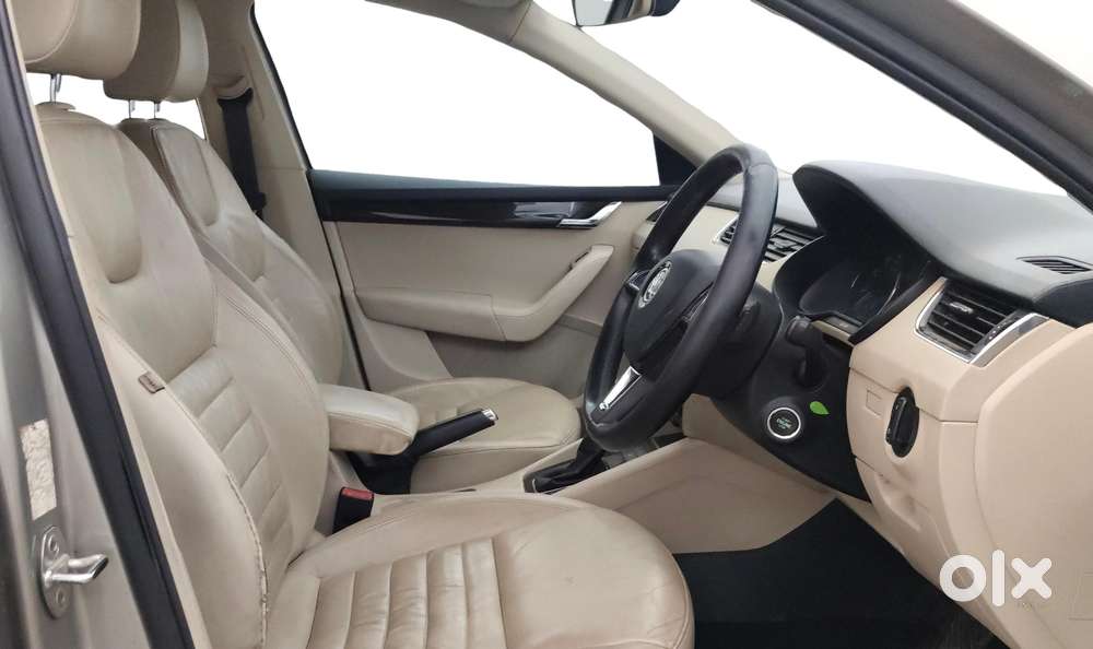 Skoda Octavia 1.8 Tsi Style Plus At, 2016, Petrol