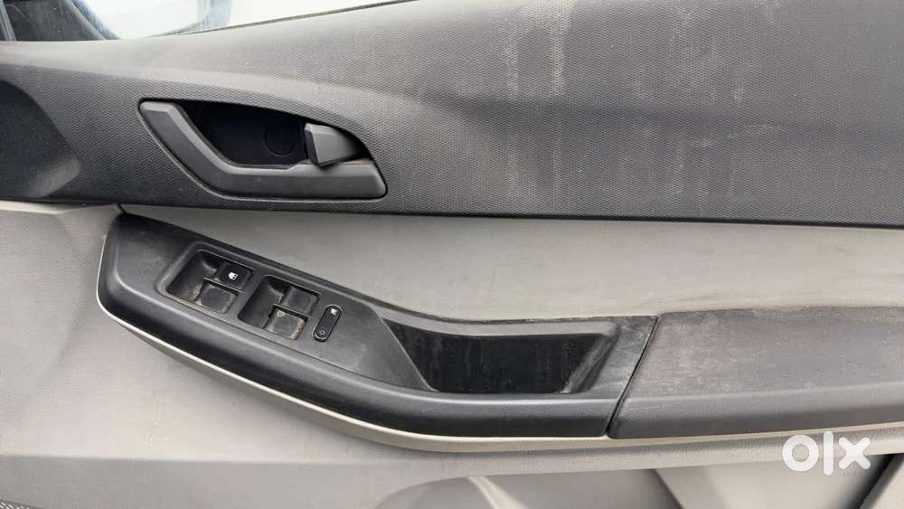 Tata Tiago 1.2 Revotron Xta, 2022, Petrol