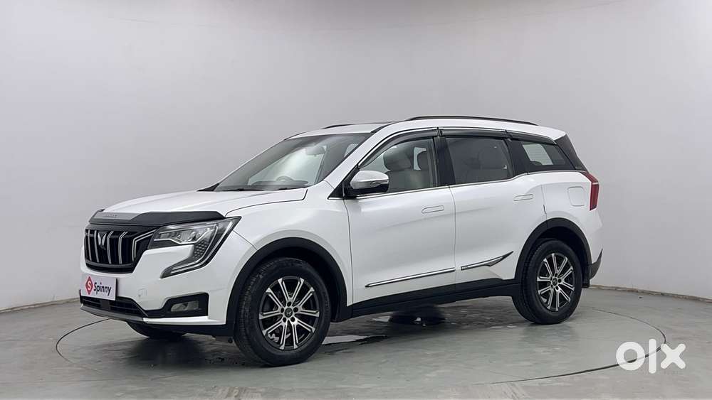 Mahindra Xuv700 2.0 Ax 7 Petrol Mt Str, 2022, Petrol