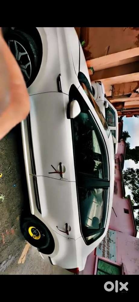 Volkswagen Ameo Petrol 82000 Km Driven