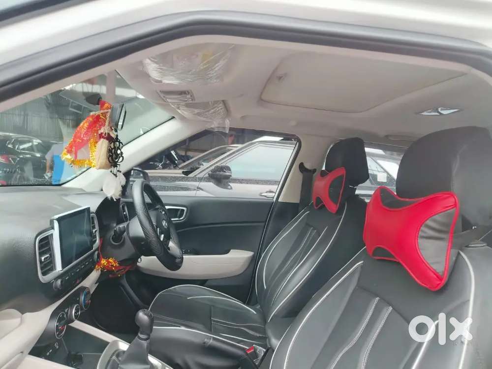 Hyundai Venue Petrol Manual 2025