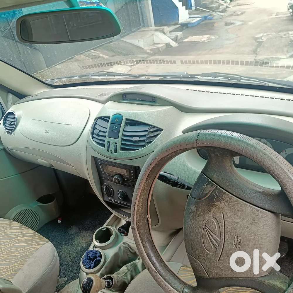 Mahindra Quanto 1.5 C8 2013