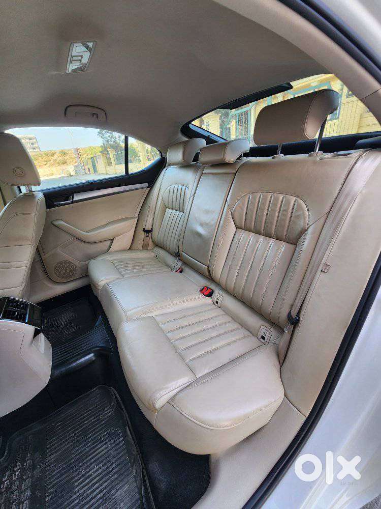 Skoda Superb Style 1.8, 2016, Petrol