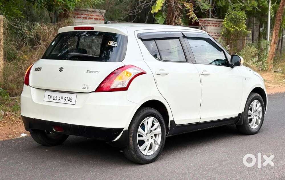 Maruti Suzuki Swift Zxi, 2012, Petrol
