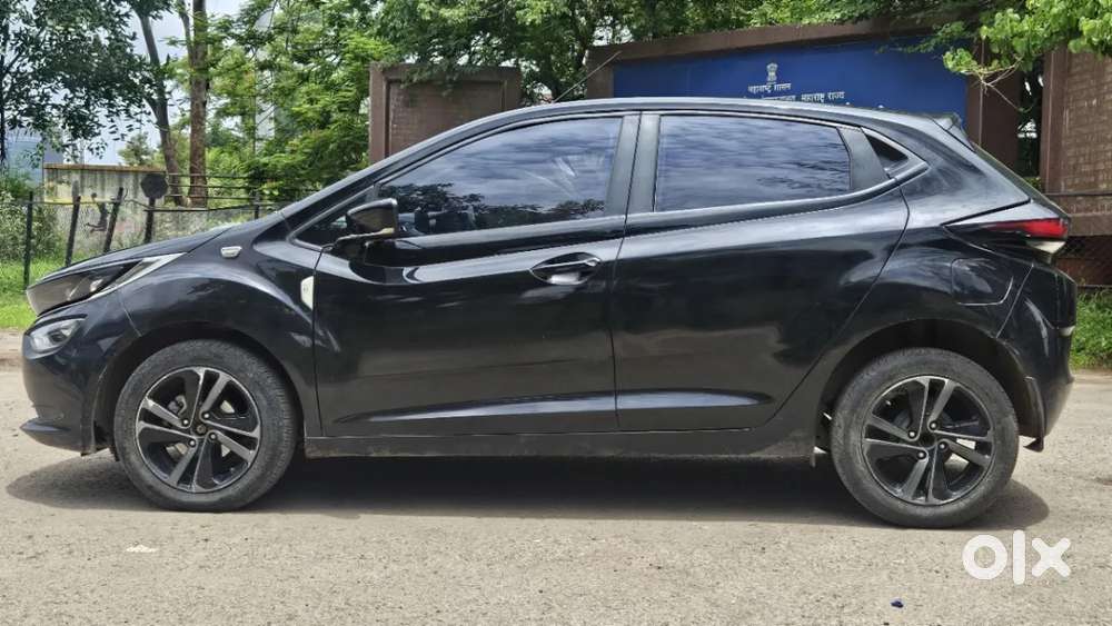 Tata Altroz 1.5 Xz Plus Diesel Dark Edition, 2023, Diesel