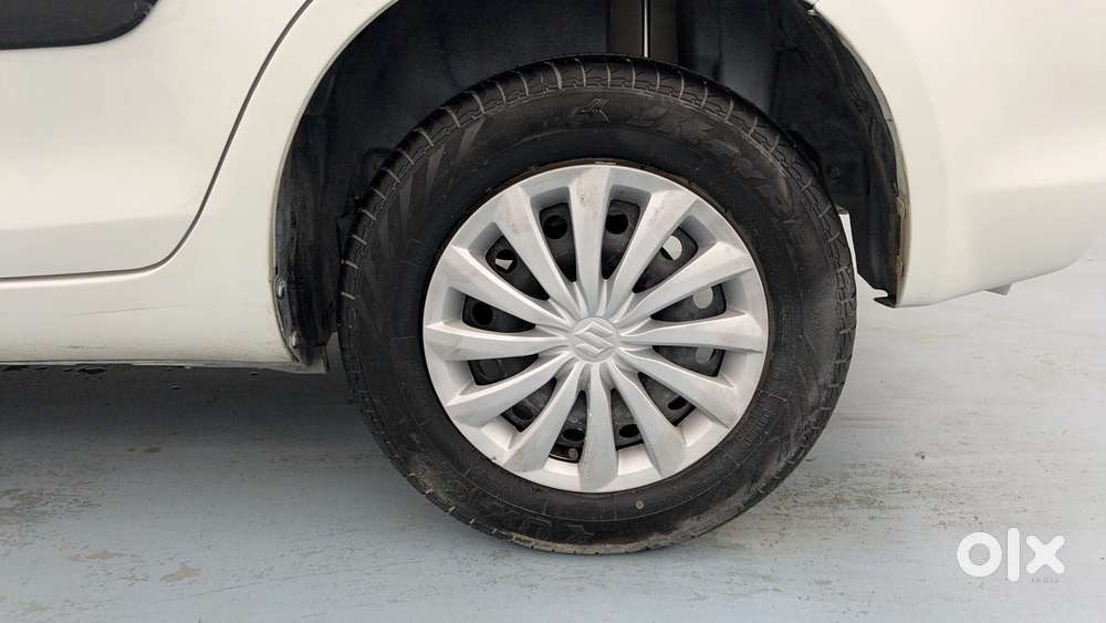 Maruti Suzuki Swift Dzire 1.3 Vxi, 2015, Petrol