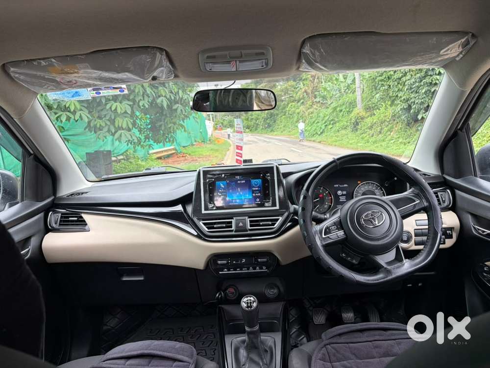 Toyota Glanza, 2023, Petrol
