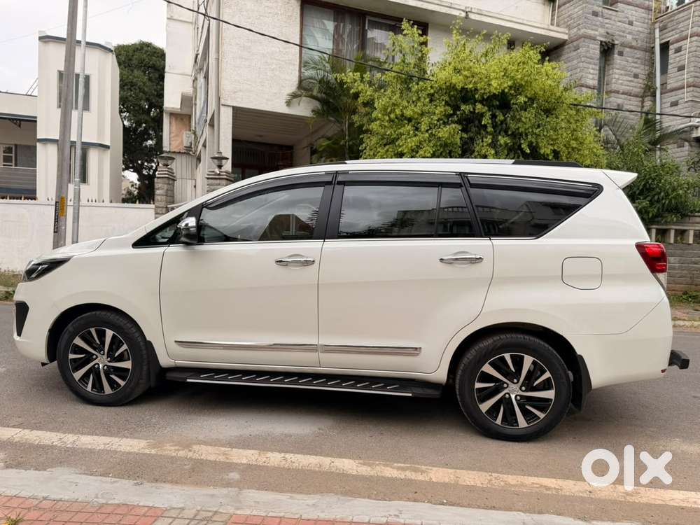 Toyota Innova Crysta 2.4 Z 7 Str, 2022, Diesel