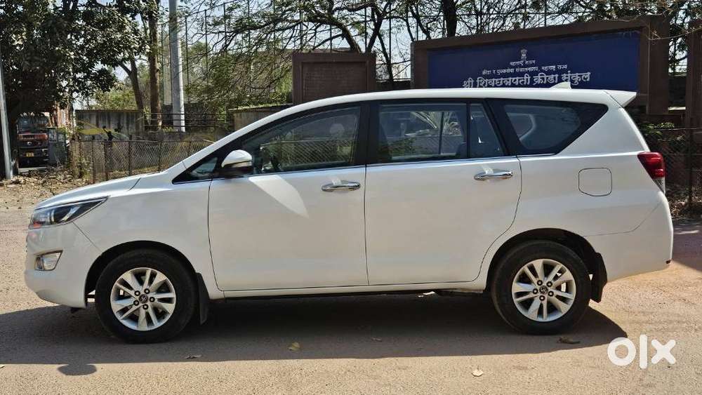 Toyota Innova Crysta 2.4 V, 2016, Diesel