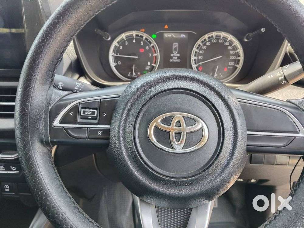 Toyota Urban Cruiser Hyryder, 2024, Petrol