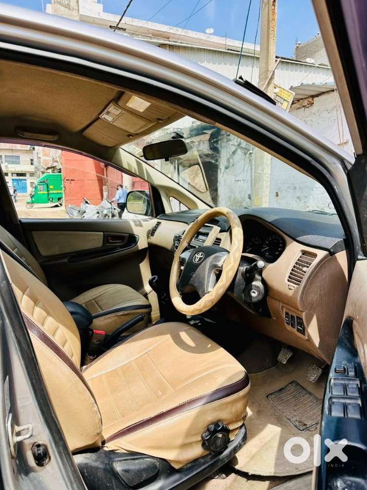 Toyota Innova 2.5 G (diesel) 7 Seater, 2015, Diesel