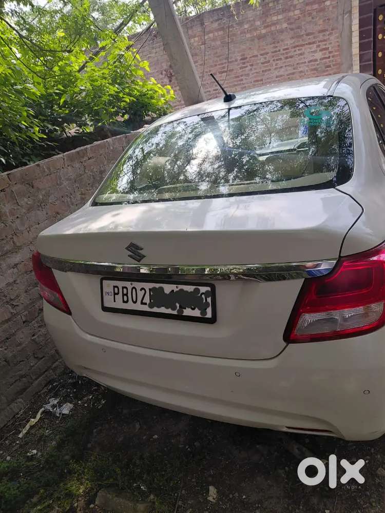 Maruti Suzuki Dzire 2021 Petrol 98500 Km Driven,