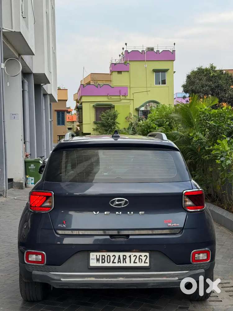 Hyundai Venue 2021 Petrol Well Maintained