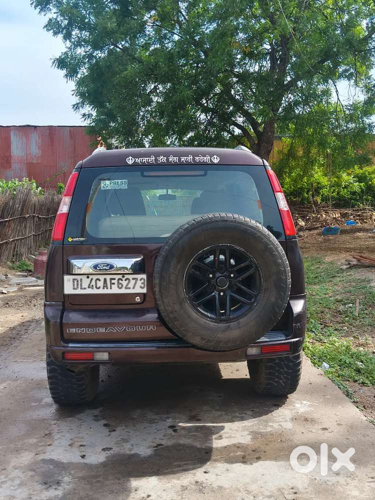Ford Endeavour Diesel 2010 With Manual Transmission