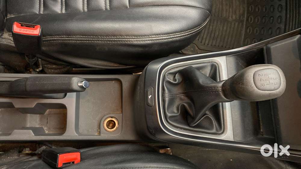 Tata Altroz 1.2 Xe, 2020, Petrol