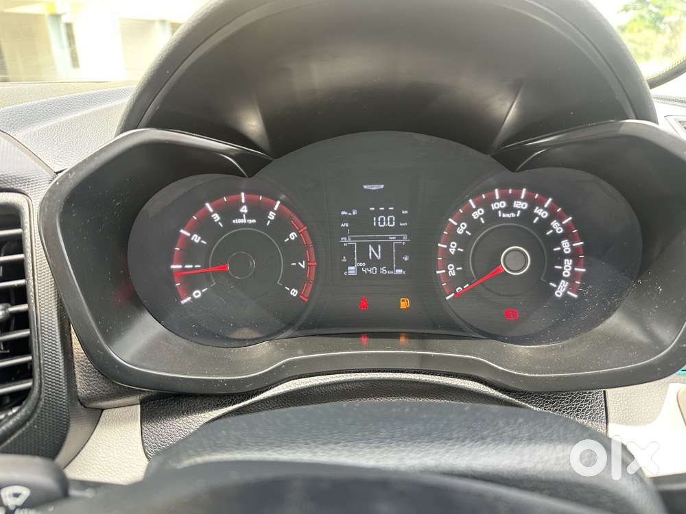 Mahindra Xuv300 W6, 2023, Petrol