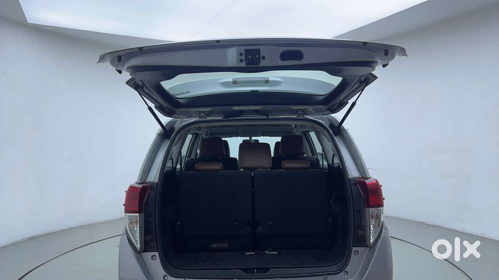 Toyota Innova Crysta 2.4 G Mt 7 Str, 2019, Diesel