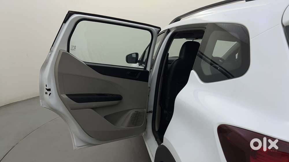 Renault Triber Rxt, 2022, Petrol