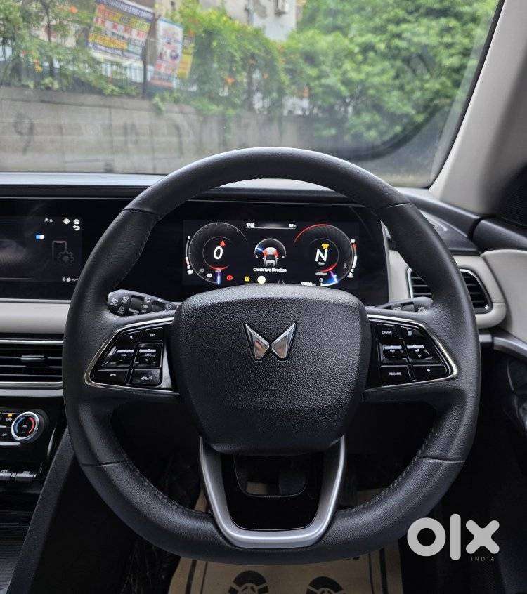 Mahindra Xuv700 2.2 Ax 7 Diesel Mt Str, 2024, Diesel