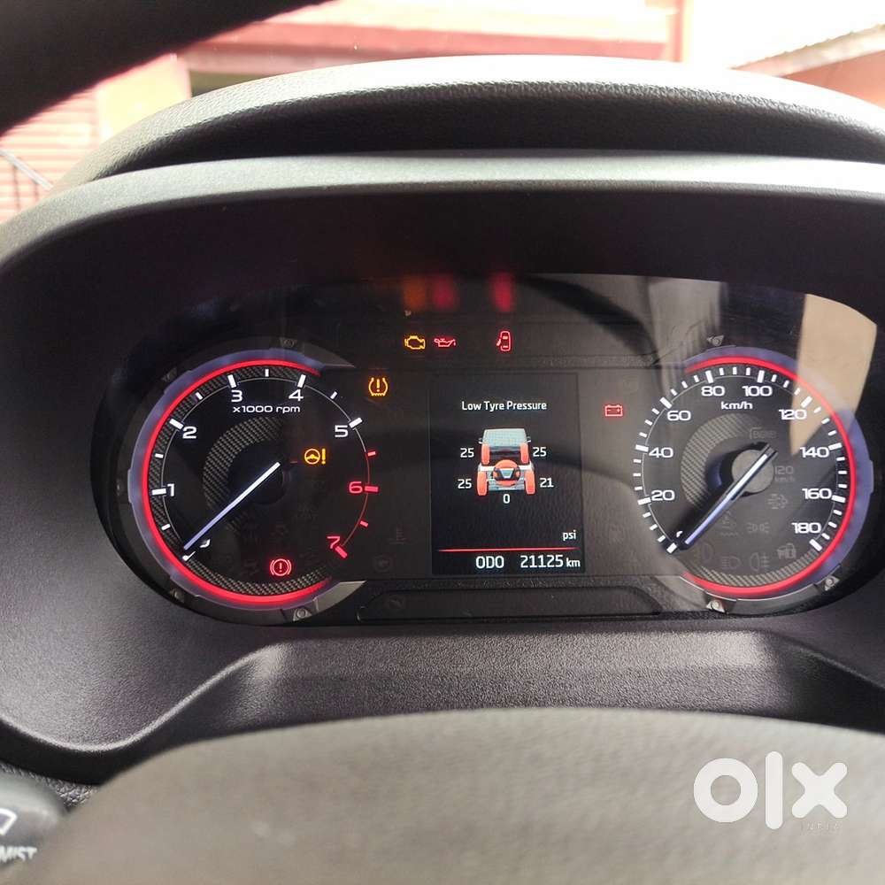 Mahindra Thar Roxx Petrol 2025