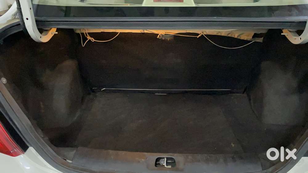 Maruti Suzuki Swift Dzire Vdi Bsiv, 2014, Diesel