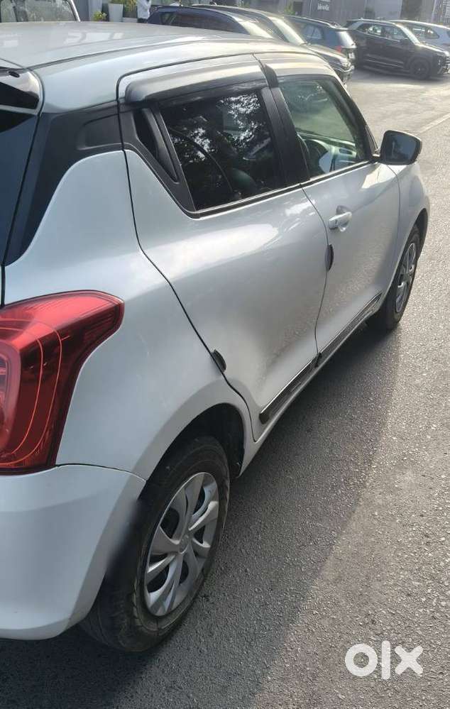 Maruti Suzuki Swift Vxi + Manual, 2023, Petrol