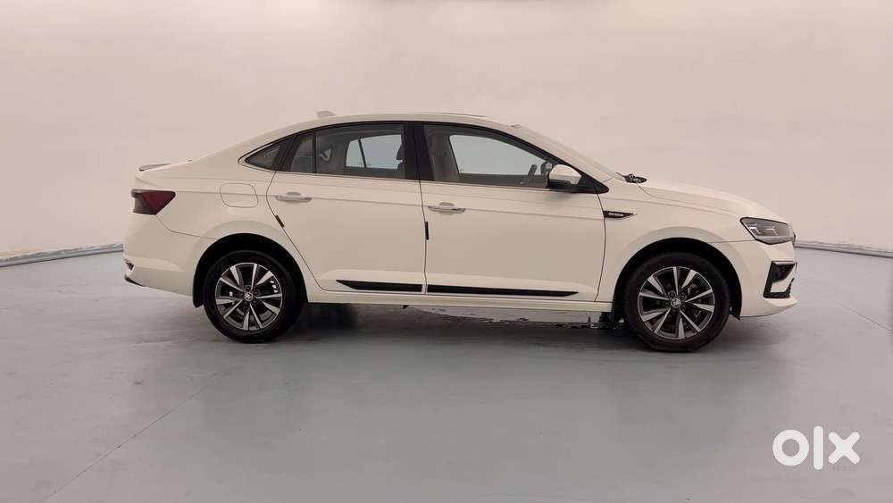 Skoda Slavia Style 1.0l Tsi Mt, 2023, Petrol