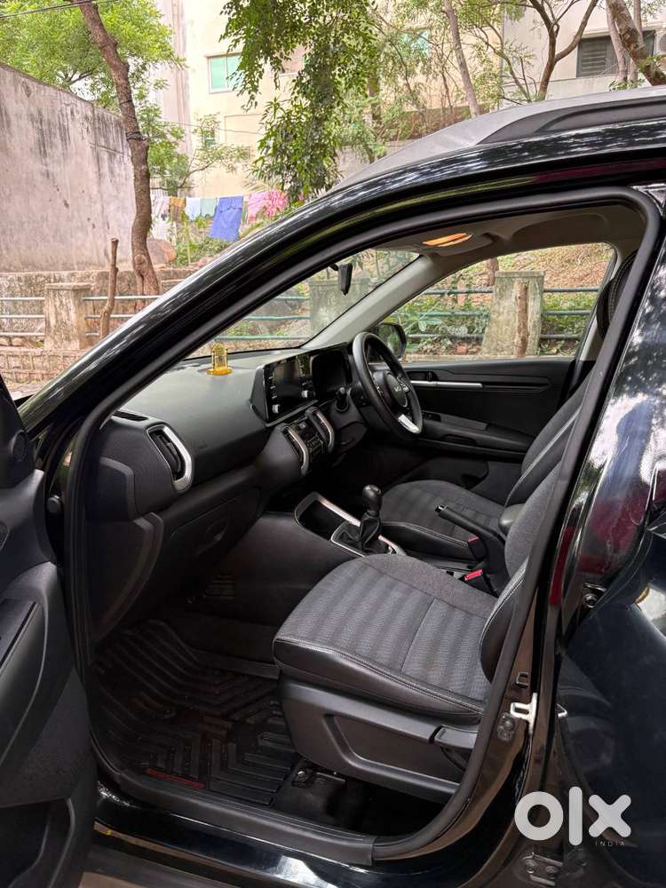 2022  Kia Sonet Htk Plus 1.2 Petrol Mt  17,000 Km  Single Owner