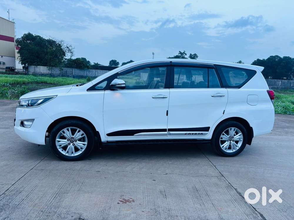Toyota Innova Crysta 2.8z Automatic, 2016, Diesel