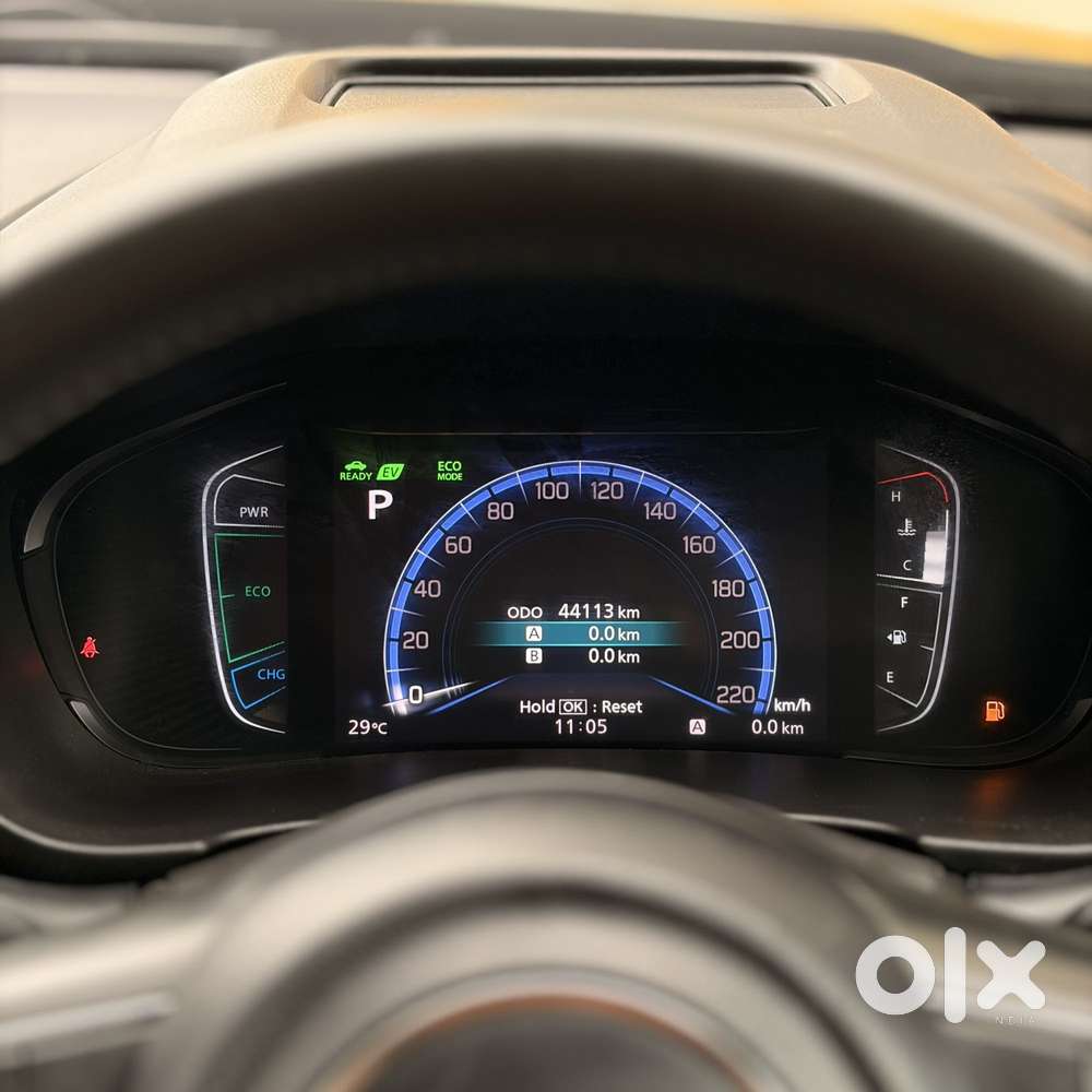 Maruti Suzuki Grand Vitara 1.5 Alpha Plus Intelligent Hybrid Ecvt, 2..