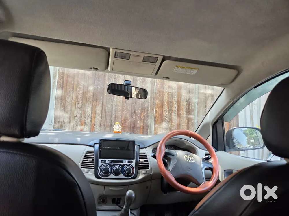 Toyota Innova 2012 Diesel 300000 Km Driven