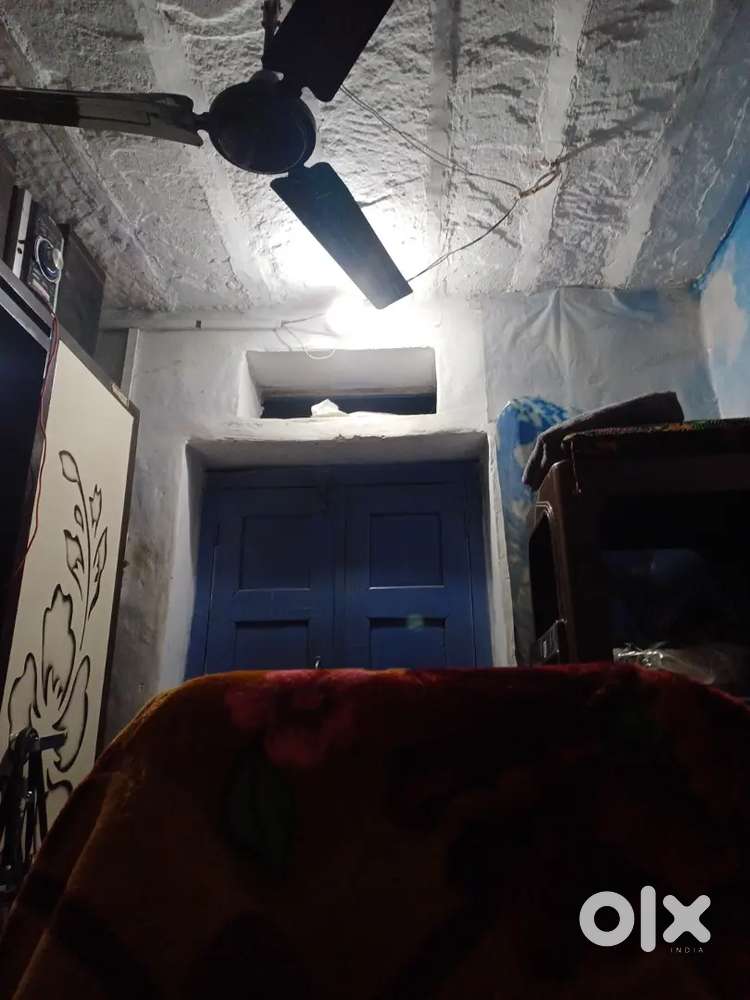 Silver Colur ,few Damage In Back Side