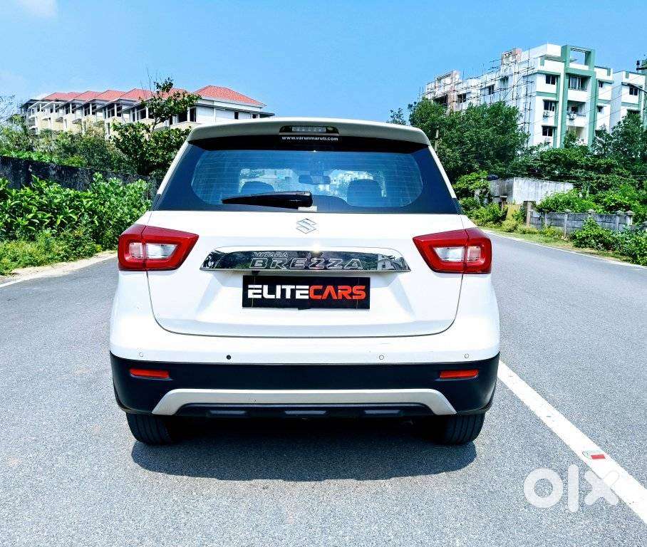 Maruti Suzuki Vitara Brezza Zxi + Mt, 2021, Petrol