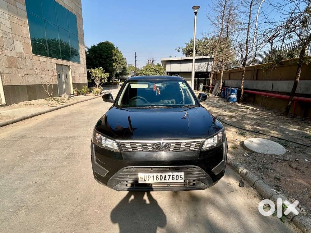 With Sunroof Mahindra Xuv300 2021 Diesel Good Condition